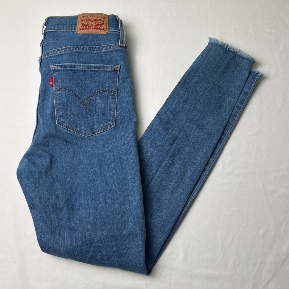 Levi's Womens 720 High Rise Super Skinny Jeans Blue Size 27/4 Distressed Stretch